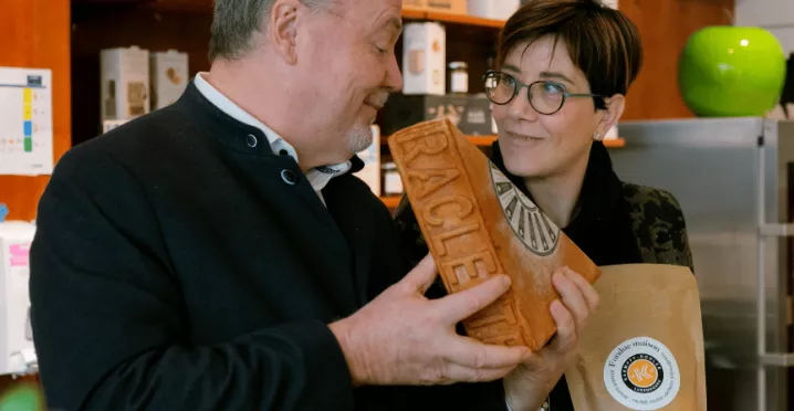 Photo de Charlotte Pellissier Tanon dans une des épiceries Kaempff Kohler au Luxembourg