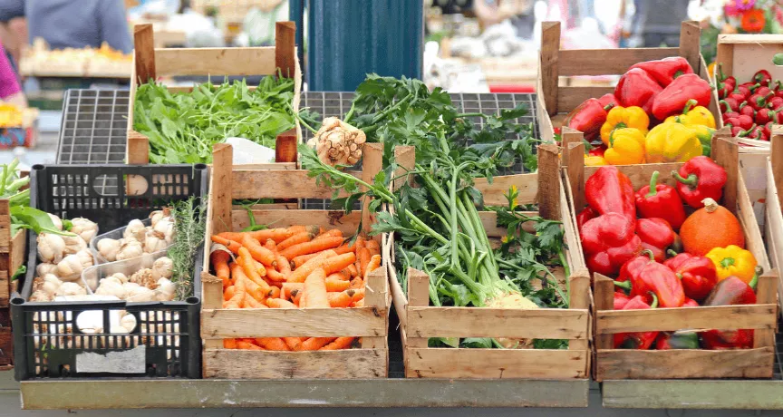 Marché de printemps au Luxembourg : fruits et légumes frais à prix avantageux. Découvrez où faire de bonnes affaires avec votre carte Pluxee au Luxembourg.