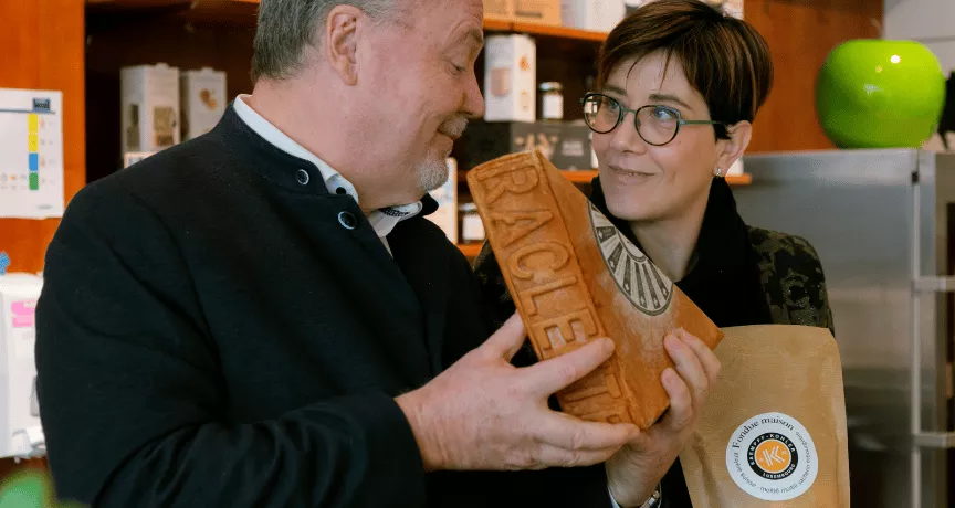 Photo de Charlotte Pellissier Tanon dans une des épiceries Kaempff Kohler au Luxembourg